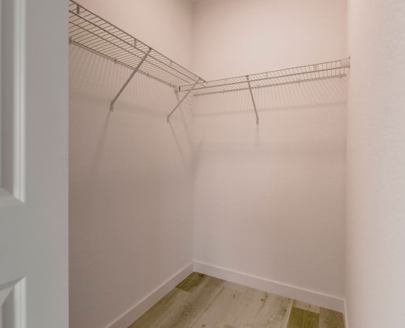 Sonata Apartment Homes_Closet