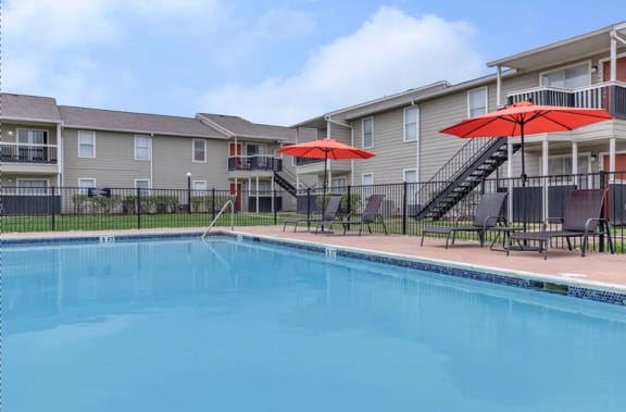 Royal Wildewood Manor Apartments swimming pool with umbrellas