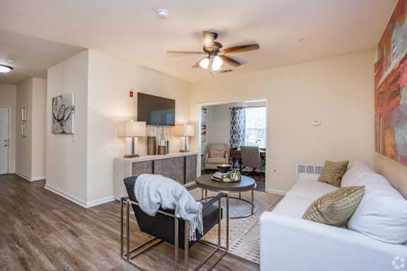 Spacious Living Room at Mill Creek Run Apartments, Macon