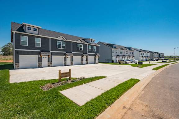 Garages Available at Arrowood Farms, Clarksville, TN 37042