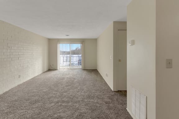 Large Living Area  at Aspen Village, Cincinnati