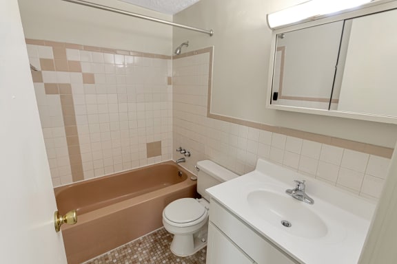 Luxurious Bathroom  at Aspen Village, Cincinnati