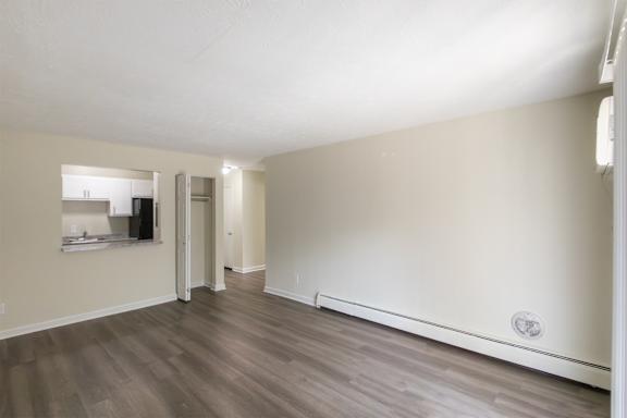 This is a photo of the living room in the 543 square foot A-style, 1 bedroom, 1 bath apartment at Blue Grass Manor Apartments in Erlanger, KY.