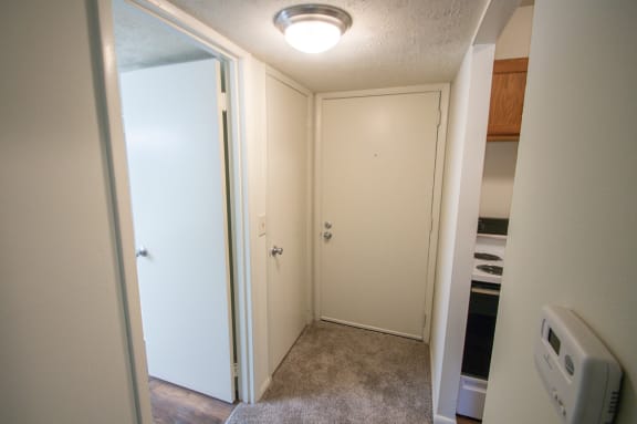 This is a photo of the entryway in the 652 square foot, 1 bedroom, 1 bath A-style apartment at Blue Grass Manor Apartments in Erlanger, KY.