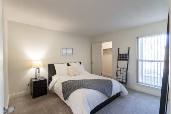 This is a photo of the dining area of the 515 square foot 1 bedroom apartment at Canyon Creek Apartments in Dallas, TX