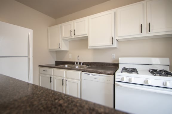 This is a photo of the kitchen in the 631 square foot, B-style (Ranch) 1 bedroom/1 bath floor plan at Colonial Ridge Apartments in the Pleasant Ridge neighborhood of Cincinnati, OH.