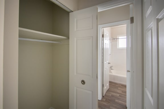 This is a photo of the bedroom closet and hallway in the 631 square foot, B-style (Ranch) 1 bedroom/1 bath floor plan at Colonial Ridge Apartments in the Pleasant Ridge neighborhood of Cincinnati, OH.