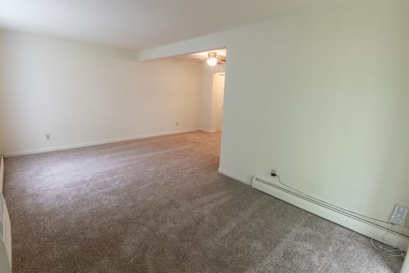 This is a photo of the living room in the 620 square foot, 1 bedroom, 1 bath junior floor plan at Colonial Ridge Apartments in the Pleasant Ridge neighborhood of Cincinnati, OH.