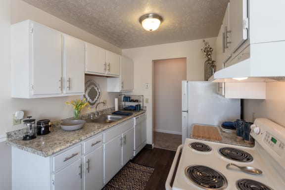 Fully-Equipped Kitchens at Fairfield Pointe, Ohio