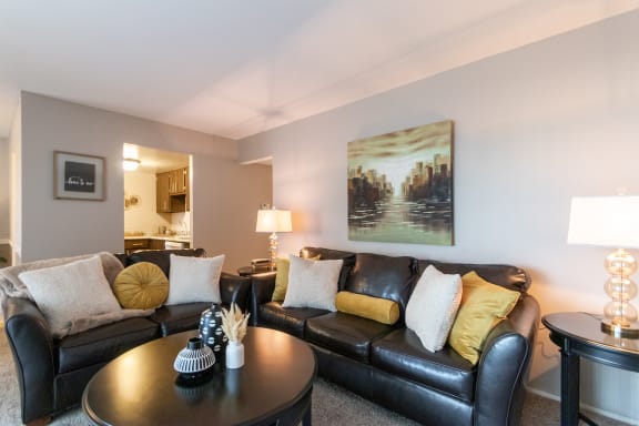 Well Lit Living Room  at Fairfield Pointe, Fairfield, OH, 45014