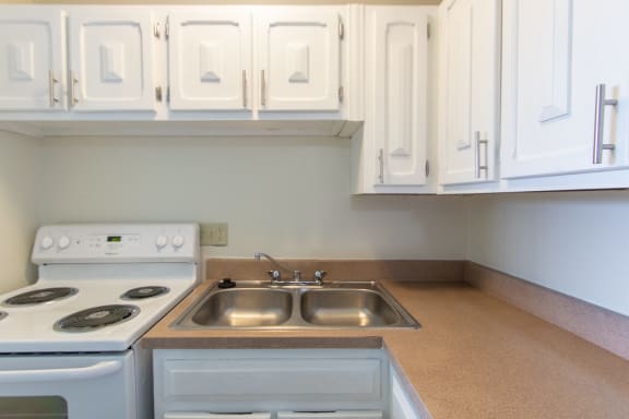 This is a photo of the kitchen in the 545 square foot 1 bedroom, 1 bath apartment at Lisa Ridge Apartments in the Westwood neighborhood of Cincinnati, Ohio.