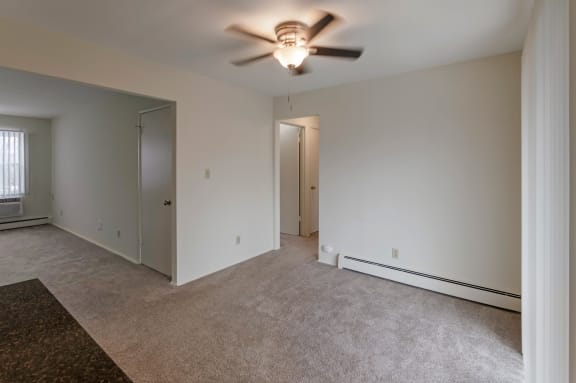 This is a photo of the dining room of a 2 bedroom, 758 square foot apartment at Lake of the Woods Apartments in Cincinnati, OH.
