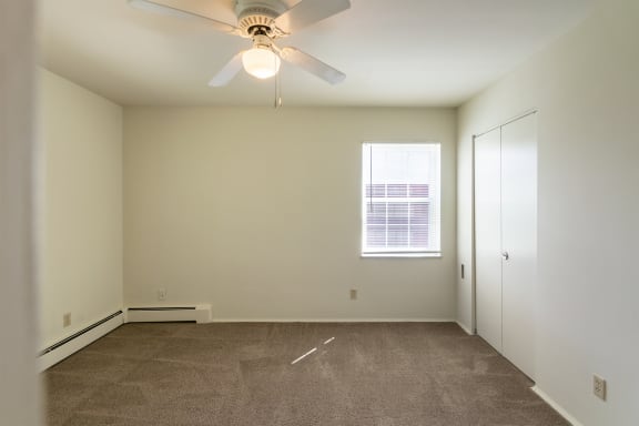 This is a photo of the second bedroom in the 966 square foot, 2 bedroom, 1 bath floor plan at Lake of the Woods Apartments in Cincinnati, OH.