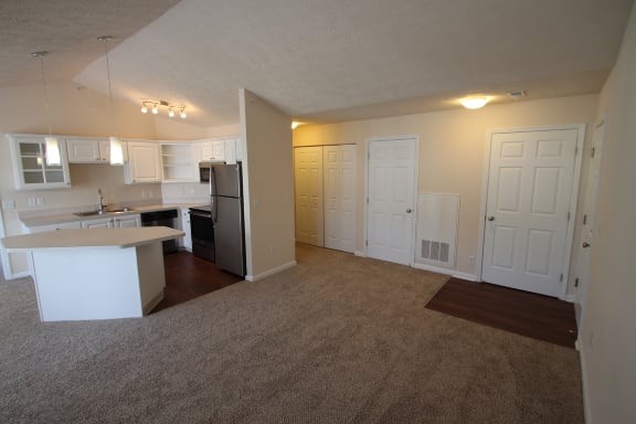 This is a photo of the living room in the 1 bedroom Patriot floor plan at Nantucket Apartments in Loveland, OH.