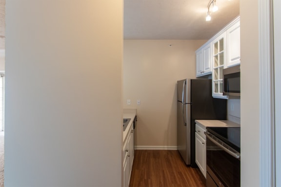 This is a photo of the kitchen in the 563 square foot, 1 bedroom, 1 bath Catamaran floor plan at Nantucket Apartments in Loveland, OH.