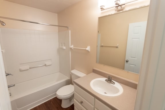 This is a photo of the bathroom in the 1498 square foot, 2 bedroom, 2 and 1/2 bath Schooner floor plan at Nantucket Apartments in Loveland, OH.