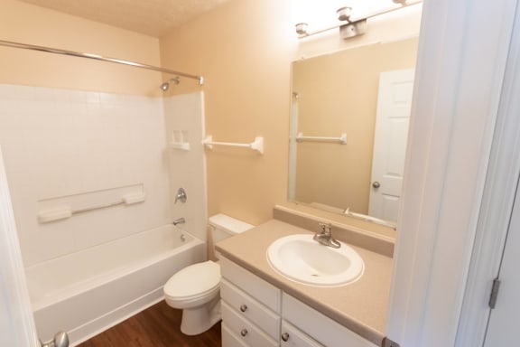 This is a photo of the bathroom in the 1389 square foot, 2 bedroom, 2 and a 1/2 bath Yachtsman floor plan at Nantucket Apartments in Loveland, OH.