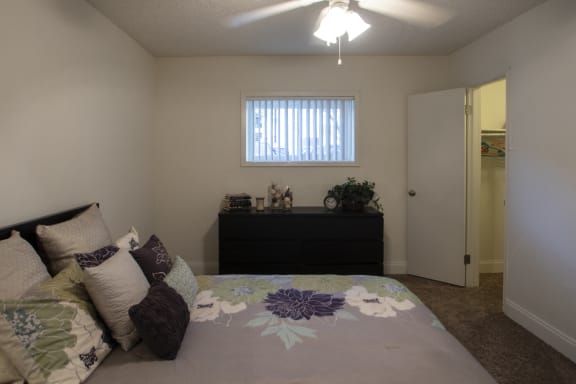 Comfortable Bedroom at Princeton Court, Dallas, Texas