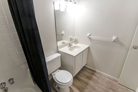 This is a picture of the bathroom in a 572 sq foot 1 bedroom, 1 bath apartment at Red Bank Reserve in the Madisonville neighborhood of Cincinnati, Ohio.