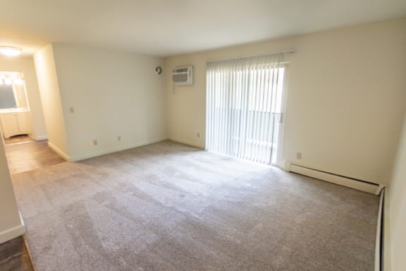 This is a picture of the living room in a 748 sq foot 2 bedroom, 1 bath apartment at Red Bank Reserve in the Madisonville neighborhood of Cincinnati, Ohio.