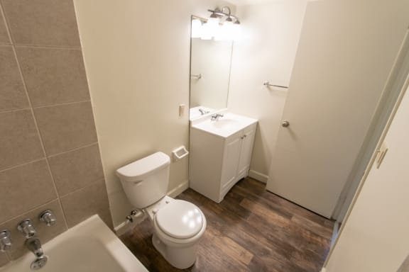 This is a picture of the bathroom in a 748 sq foot 2 bedroom, 1 bath apartment at Red Bank Reserve in the Madisonville neighborhood of Cincinnati, Ohio.