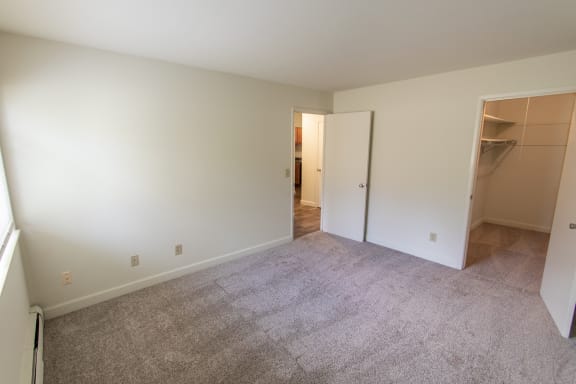This is a picture of the primary bedroom in a 748 sq foot 2 bedroom, 1 bath apartment at Red Bank Reserve in the Madisonville neighborhood of Cincinnati, Ohio.