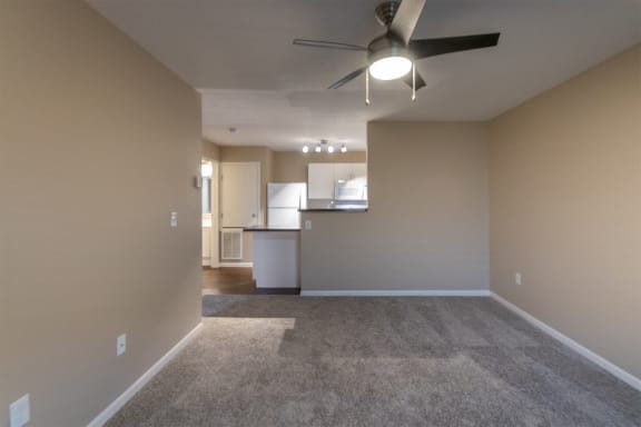 This is a photo of the living room in the 580 square foot 1 bedroom, 1 bath Independence at Washington Place Apartments in Miamisburg, Ohio in Washington Township.