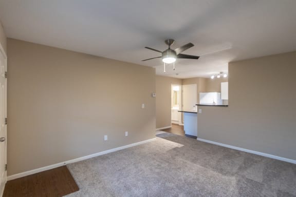 This is a photo of the living room in the 580 square foot 1 bedroom, 1 bath Independence at Washington Place Apartments in Miamisburg, Ohio in Washington Township.