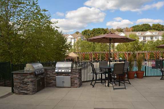 Outdoor Grill And Patio at Riverview Landing @ Valley Forge, Eagleville