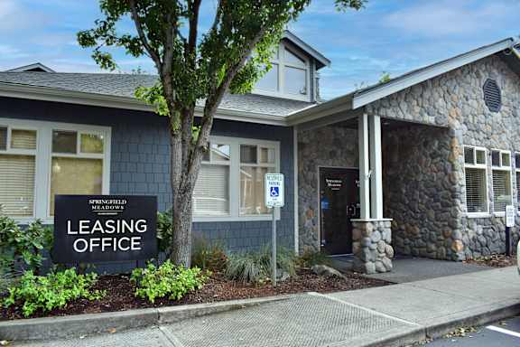 A leasing office for Springfield Mortgage is shown in the image.