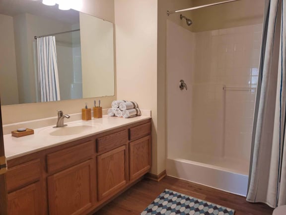 Lakewood Place Apartments, White Bear Lake, Minnesota