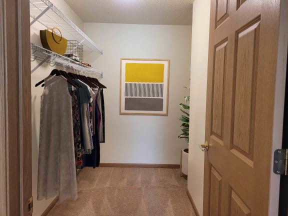 Lakewood Place Apartments, White Bear Lake, Minnesota