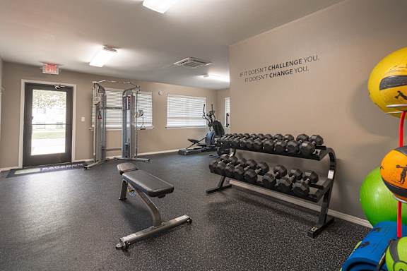 the gym at the preserve at polk apartments