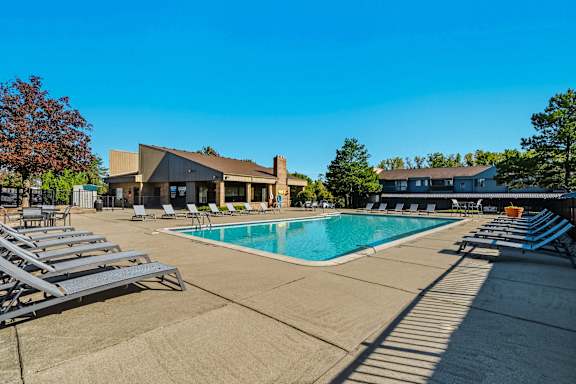 Contemporary Pool Design at Franklin River Apartments, Michigan