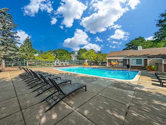 Clean Blue Swimming Pool at Park Lane Apartments, Michigan