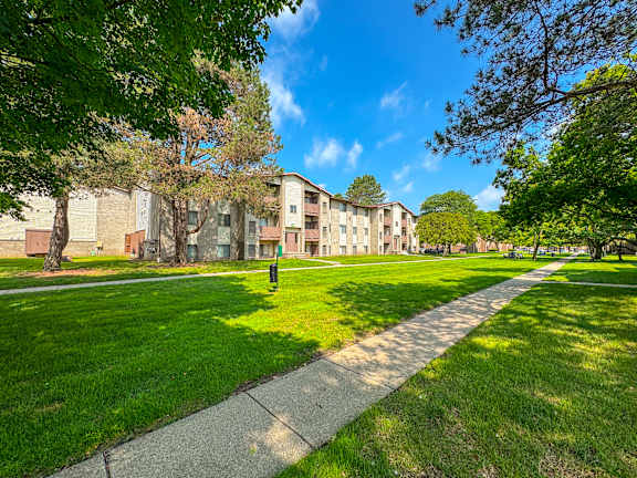 Well Maintained Lawn Area at Woodland Villa Apartments, Westland