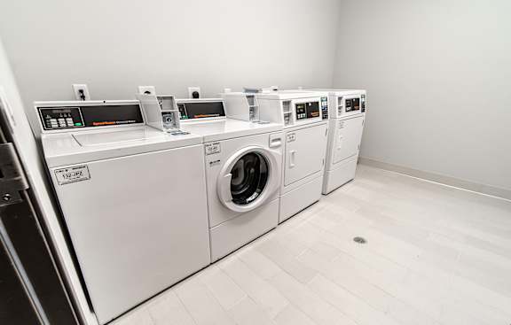 Dominium-Centennial Crossings-Laundry Facility