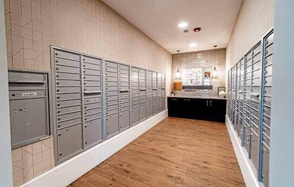 Dominium-Centennial Crossings-Mail Center