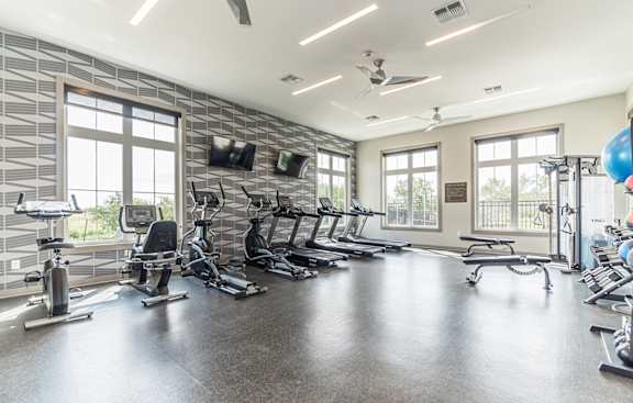 Gym at Crossroad Commons Apartments, Manor, TX, 78653