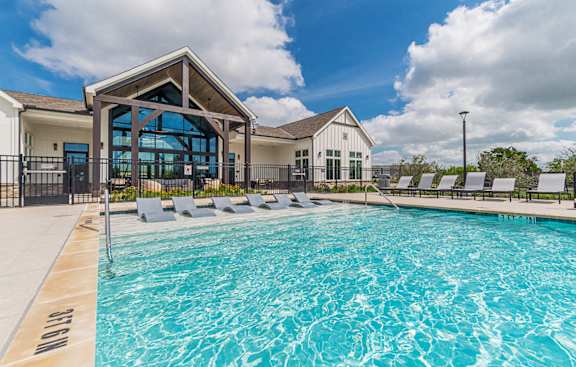 Swimming pool view at Crossroad Commons Apartments, Manor