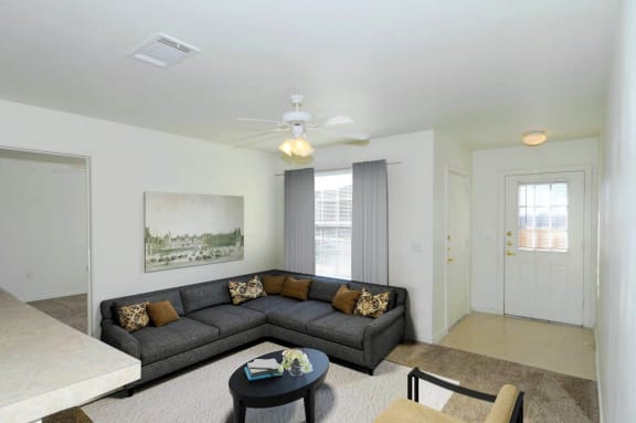 Living area&#xA0;at Madison Pointe Apartments, Cotulla, Texas