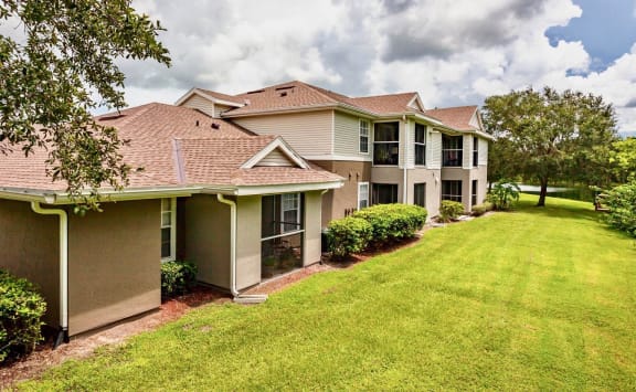 River Trace_Building Exterior Patio &amp; Balcony Space_Amenity