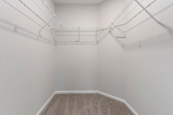 Closet at Orleans, Columbus