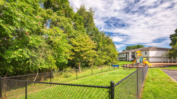 Dog Park at The Everett Apartments , Virginia