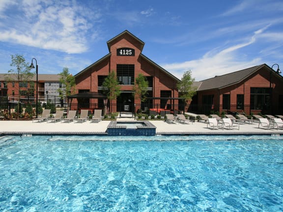Pool at Hayden Lofts Apartments, Dublin, 43016