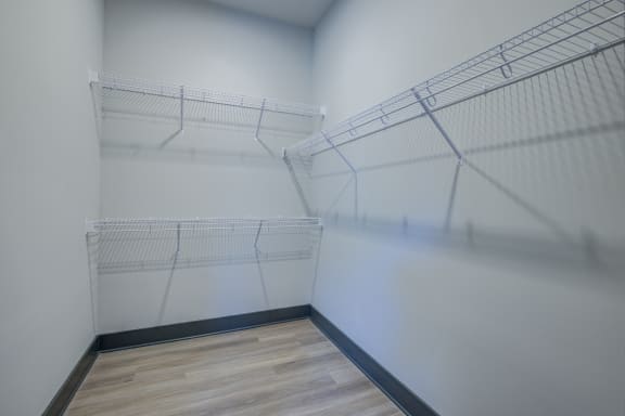 Walk In Closet at Crossline, Ohio, 43201