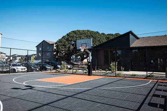 Basket ball court at Eastpark Apartment Homes, Salem, Oregon