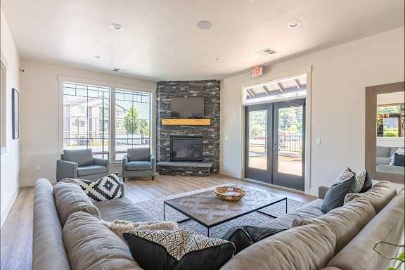 Living Room with fireplace at Silverplace Apartment Homes, Silverton, OR
