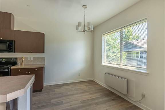 Room with natural light at Stoneplace Apartment Homes, Molalla