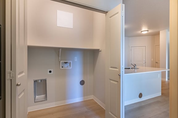 Small White Kitchen at Woodburn Place Apartment Homes, Woodburn, 97071
